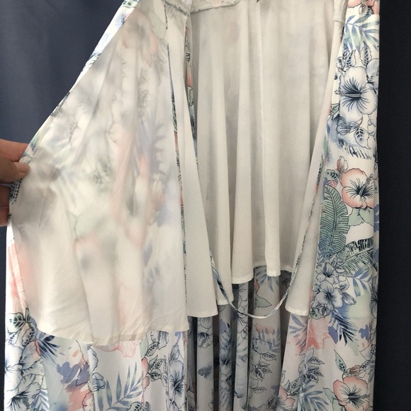 Floral wrap maxi dress - Picture 6 of 7